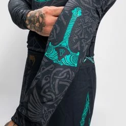 Venum Assassin's Creed Reloaded Rashguard - Long Sleeves - Black -Cheap Boxing Store 0 252F1 252F7 252F3 252F0173f050f6b23fd583bfd86ac7d354e744198048 RASH LS ASSASSINSCREED BLACK 09