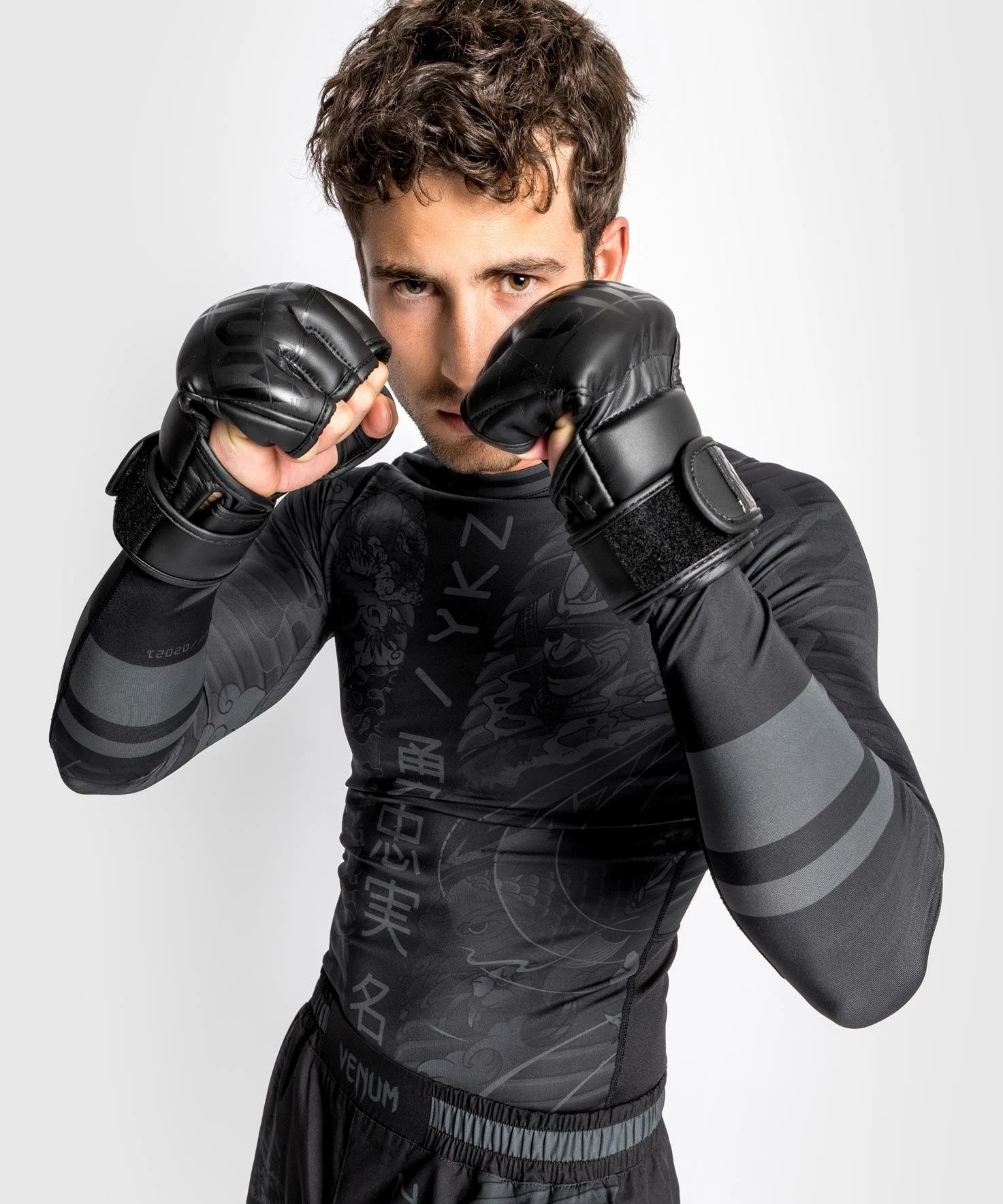 Venum YKZ21 Rashguard Long Sleeves - Black/Black - Image 2