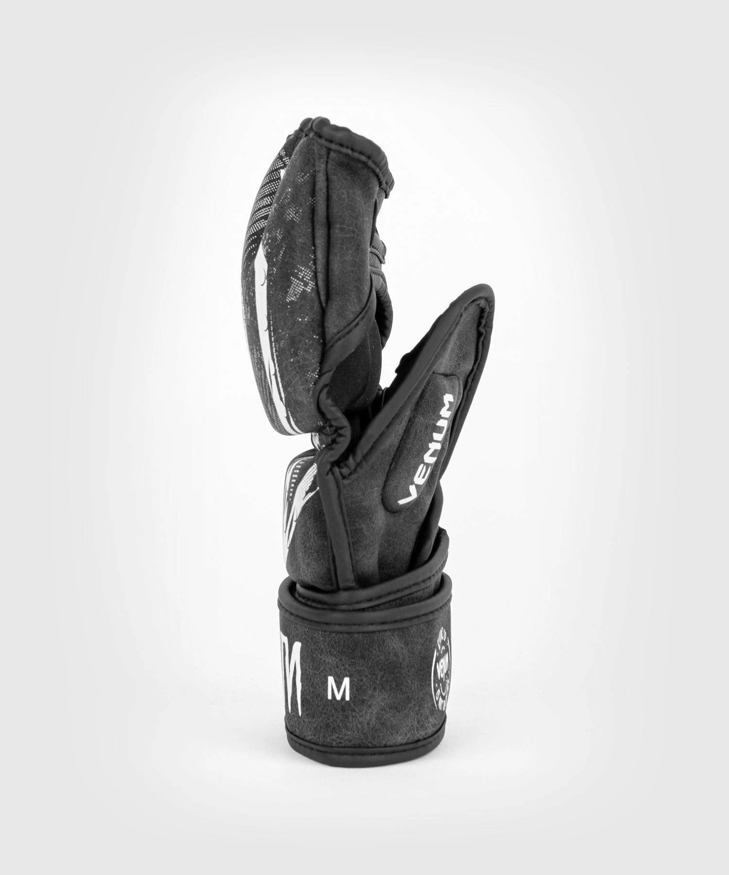 Venum GLDTR 4.0 MMA Gloves 6 Venum GLDTR 4.0 MMA Gloves - Image 4