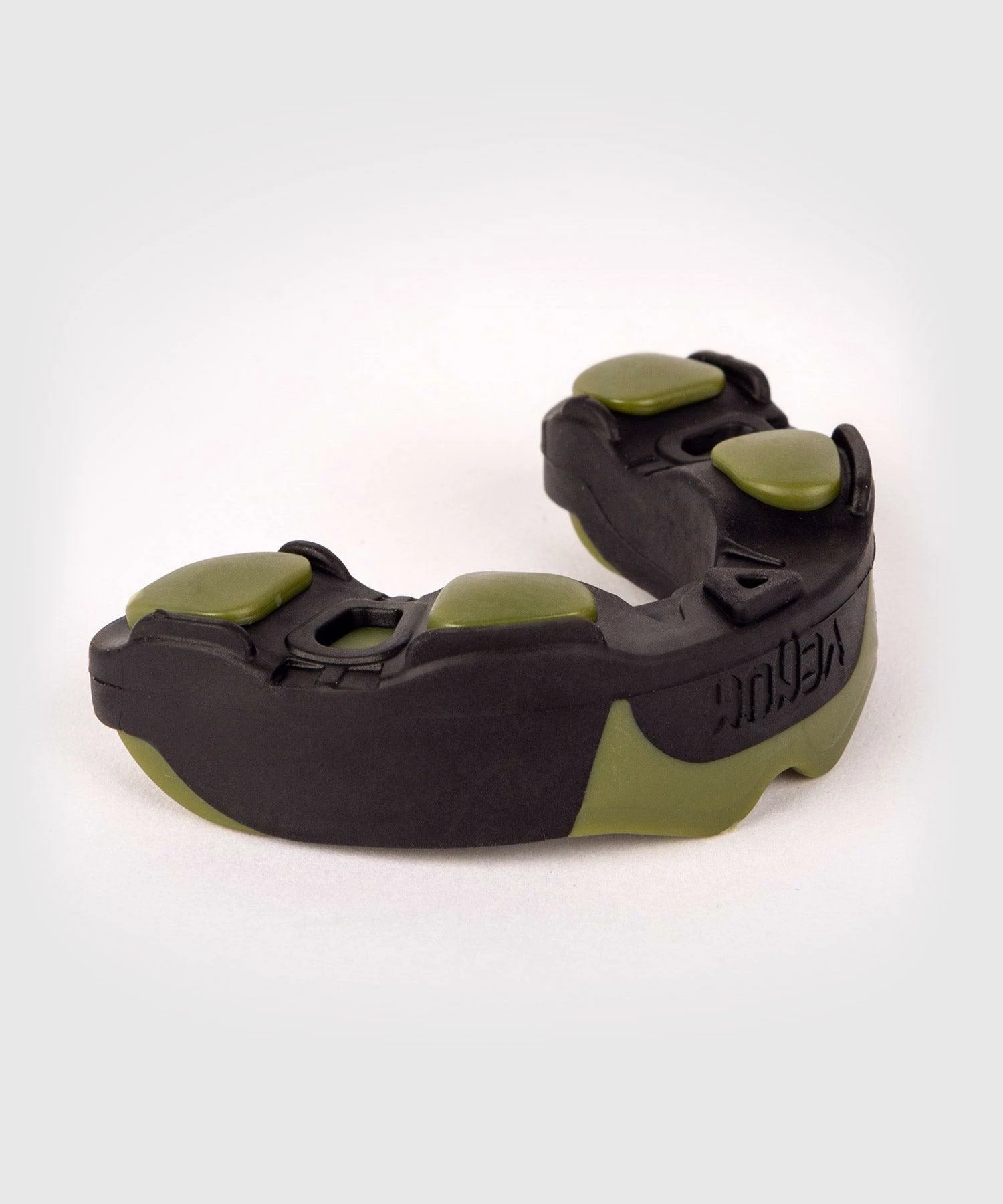 Venum Predator Mouthguard - Image 4