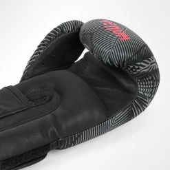 Venum Phantom Boxing Gloves - Black/Red -Cheap Boxing Store 5 252F5 252F8 252F3 252F5583c0a9f4dbb85a6e2863a196b45c6f3cba2c8a BG PHANTOM BLACK RED 07