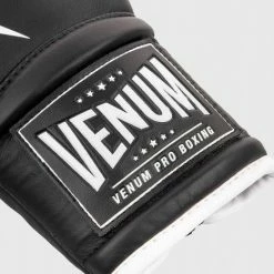 VENUM CUSTOM Giant 2.0 Pro Boxing With Laces -Cheap Boxing Store 6fb59180015da05d1cb4f4fb7e0f52ba22b5868a IMG 7937 copie