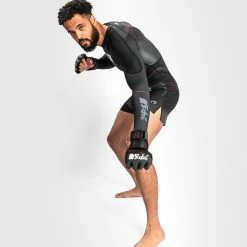 Venum Okinawa 3.0 Rashguard Long Sleeves - Black/Red -Cheap Boxing Store 8 252F2 252Fa 252F8 252F82a8eff89a3090da0325d664c7cff1e399e31130 5U0A9590