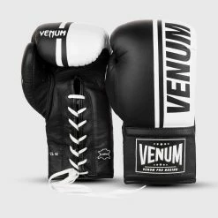 Venum Shield Pro Boxing Gloves - With Laces - Black/White 12 Venum Shield Pro Boxing Gloves - With Laces - Black/White -Cheap Boxing Store IMG 7351 copie e2abae45 2f10 48dd bcc2 a16e1858f596