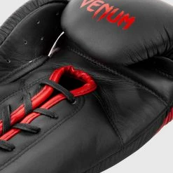 Venum Giant 2.0 Pro Boxing Gloves - With Laces - Black/Red -Cheap Boxing Store IMG 8323 copie eee79a5e 1749 4864 9d96 0d571891eebd