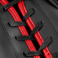 Venum Giant 2.0 Pro Boxing Gloves - With Laces - Black/Red -Cheap Boxing Store IMG 8325 copie 49c0fb08 5a95 4030 b857 52a8faf13c79