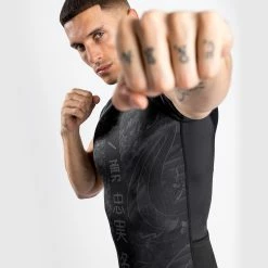 Venum YKZ21 Rashguard - Short Sleeves - Black/Black 19 Venum YKZ21 Rashguard - Short Sleeves - Black/Black -Cheap Boxing Store a 252Fa 252F0 252Fa 252Faa0a84eae4c099338a2b95d926a8914c50cf5533 RASH SS YKZ BLACK BLACK 09