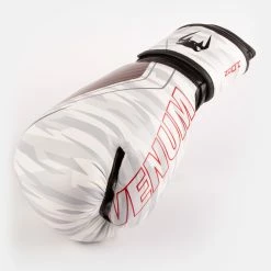 Venum Contender 2.0 Boxing Gloves - White/camo -Cheap Boxing Store a 252Fc 252Fa 252F6 252Faca6261a1bf99a05ede1973a525f27d304b3302b 5J5A9012 11eed725 81d5 4013 aca4 fc08d08b79f1 scaled