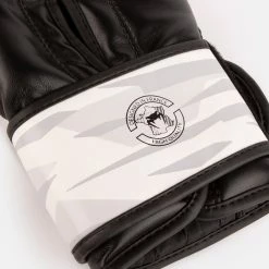 Venum Contender 2.0 Boxing Gloves - White/camo -Cheap Boxing Store c 252F6 252F7 252F6 252Fc676882c734bda6596d37b6704c23345c2d3057a 5J5A9015 31523a1d f92d 4700 b1f2 16ac88785c00