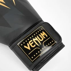 Venum Razor Boxing Gloves - Black/Gold 9 Venum Razor Boxing Gloves - Black/Gold -Cheap Boxing Store c 252F9 252F6 252F3 252Fc9633a7551782518d54d1d86e5809ed71f32739d BG RAZOR BLACK GOLD 03 1192a65c d008 42a8 9ebc 04f628dc24c3