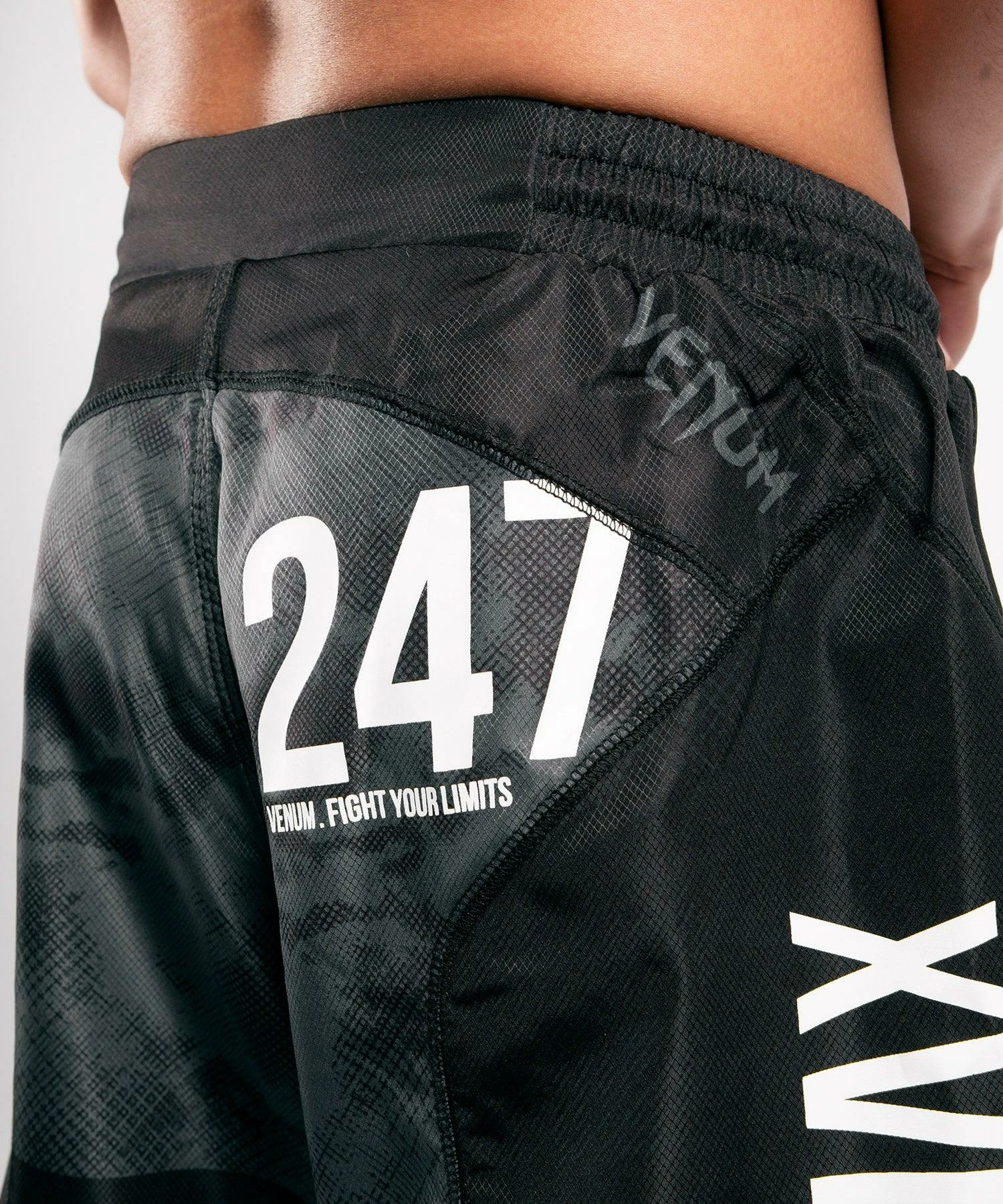 Venum Sky247 Fightshort - Black/Gray 7 Venum Sky247 Fightshort - Black/Gray - Image 5