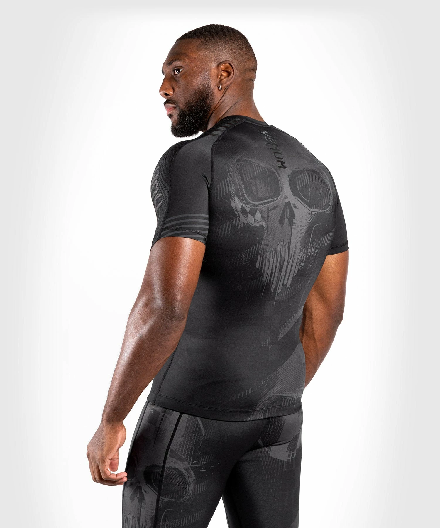 Venum Skull Rashguard - Short Sleeves - Black/Black 3 Venum Skull Rashguard - Short Sleeves - Black/Black
