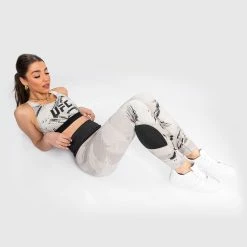 UFC VENUM AUTHENTIC FIGHT WEEK WOMEN'S 2.0 SPORT BRA - SAND/BLACK -Cheap Boxing Store e 252F2 252F2 252F5 252Fe2252d538afedf0f04b0974beeb378e552b4b300 VNMUFC 00120 040 01 52407f23 bb07 43b6 9adb d6c5ddaa719a